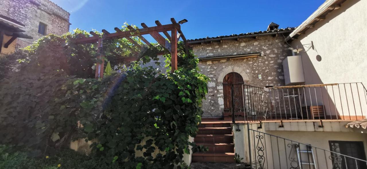 Country House Trevi Umbria Borghetto Vetuliae Santa Maria in Valle Bagian luar foto